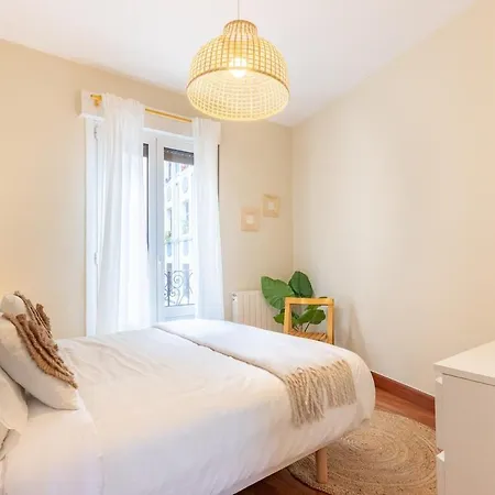 Acogedor Y Con Vistas - Casco Viejo&parking *